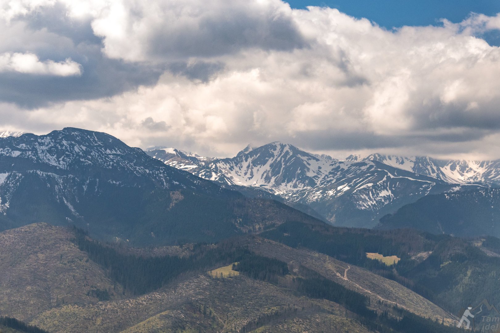 Tatry Zachodnie widziane znad Zakopanego